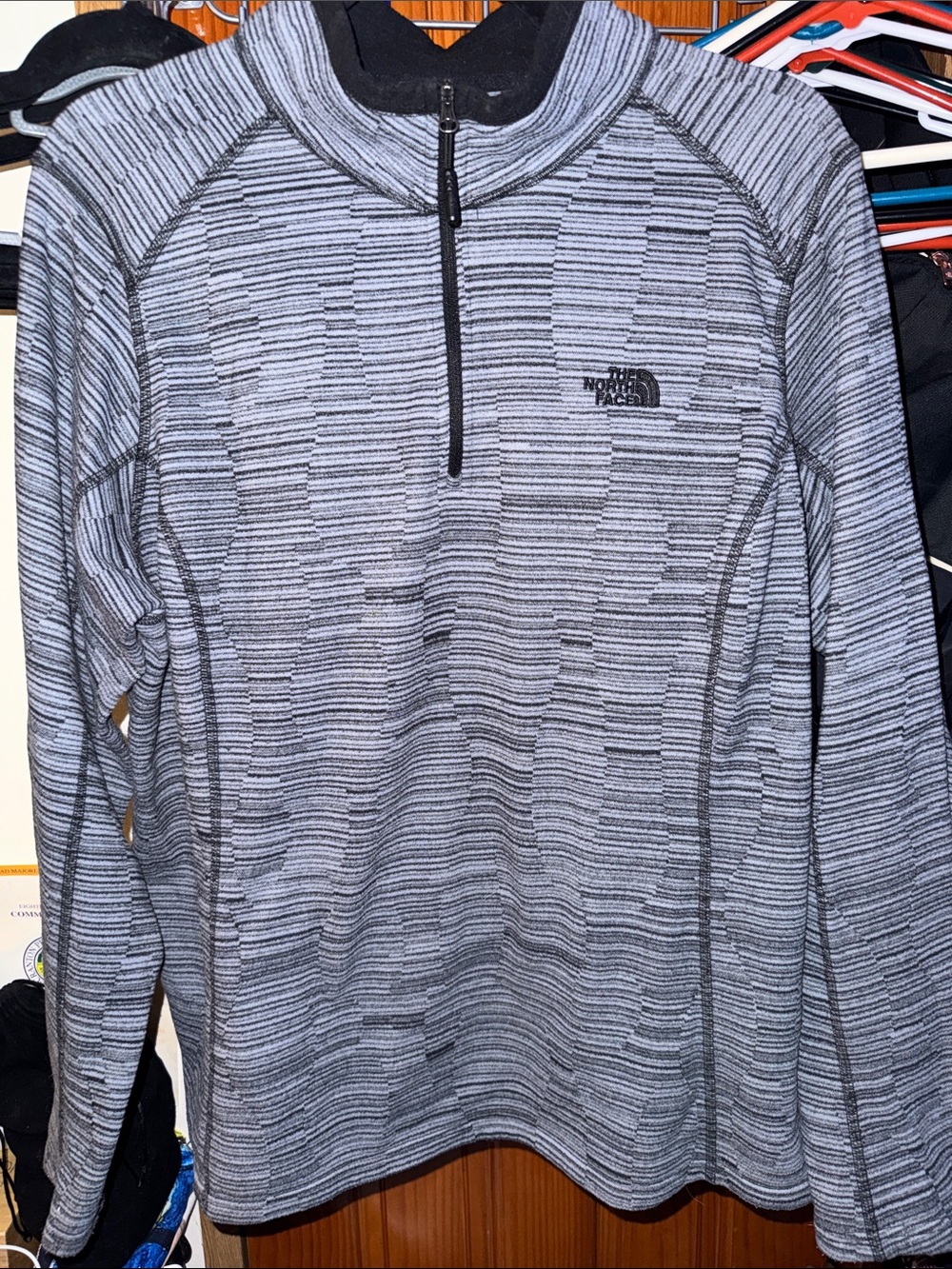 The North Face Woman’s Gray Patterned Quarter-Zip Fleece XXL
